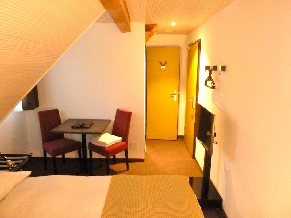 Gasthaus Sternen Rafz Room photo